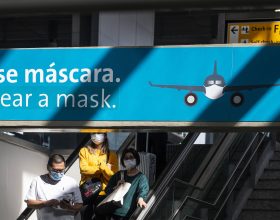 anvisa-volta-a-obrigar-uso-de-mascaras-em-aeroportos-e-avioes